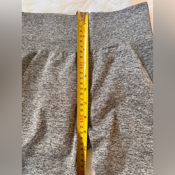 Gymshark Flex High Waisted Leggings in Grey/Pink - Picture 11 of 12